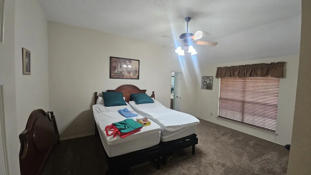 827 Quail Brook Drive Arlington, TX 76001