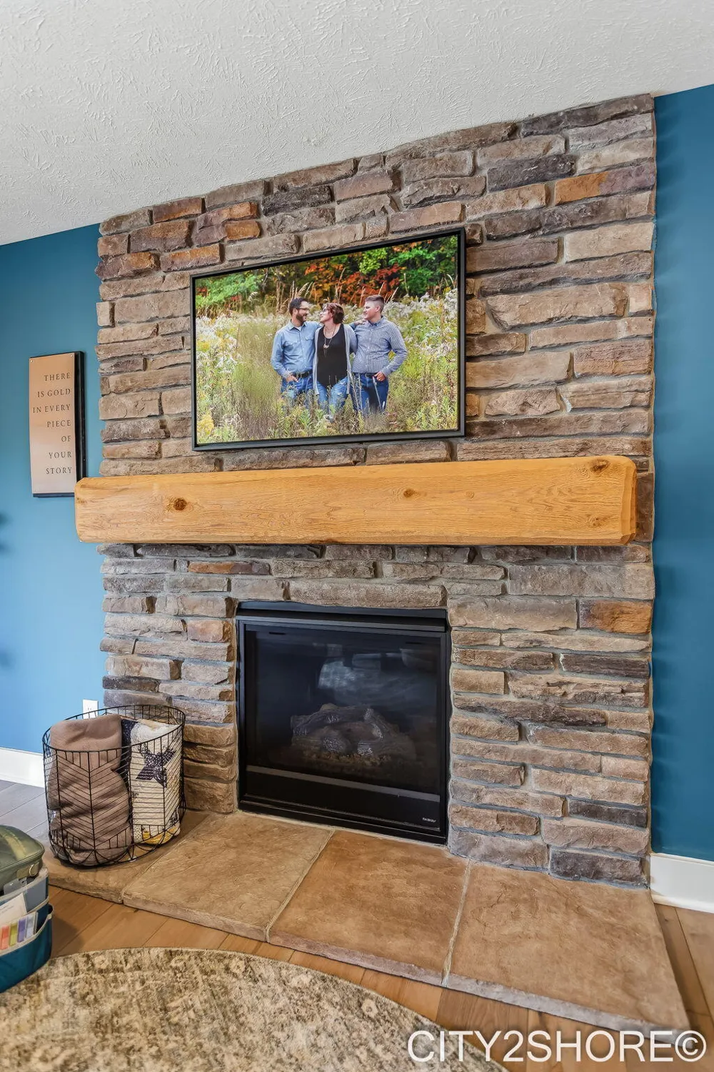 8560 Twin Lakes Drive Jenison, MI 49428