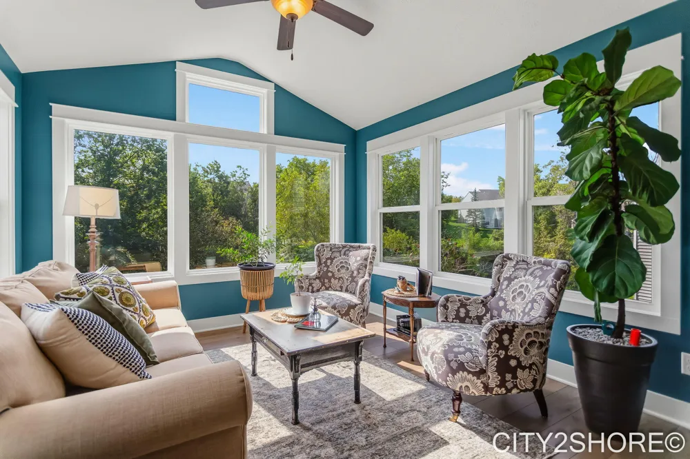 8560 Twin Lakes Drive Jenison, MI 49428