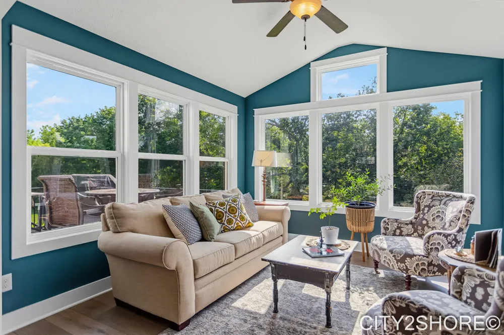 8560 Twin Lakes Drive Jenison, MI 49428