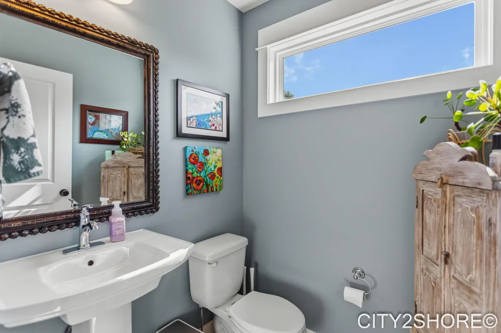 8560 Twin Lakes Drive Jenison, MI 49428