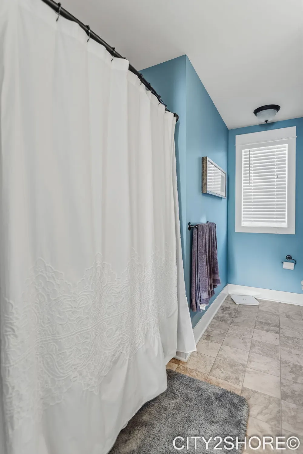 8560 Twin Lakes Drive Jenison, MI 49428