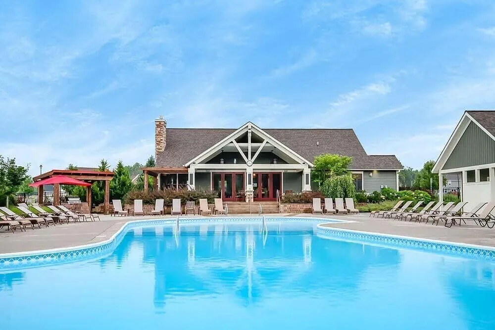 8560 Twin Lakes Drive Jenison, MI 49428