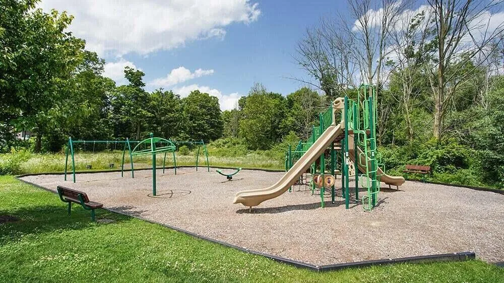 8560 Twin Lakes Drive Jenison, MI 49428