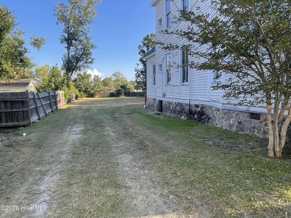 211 White Oak Street Thomson, GA 30824