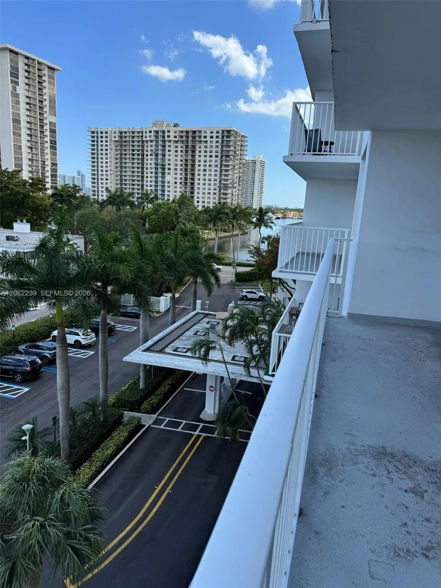2851 NE 183rd St #501E Aventura, FL 33160