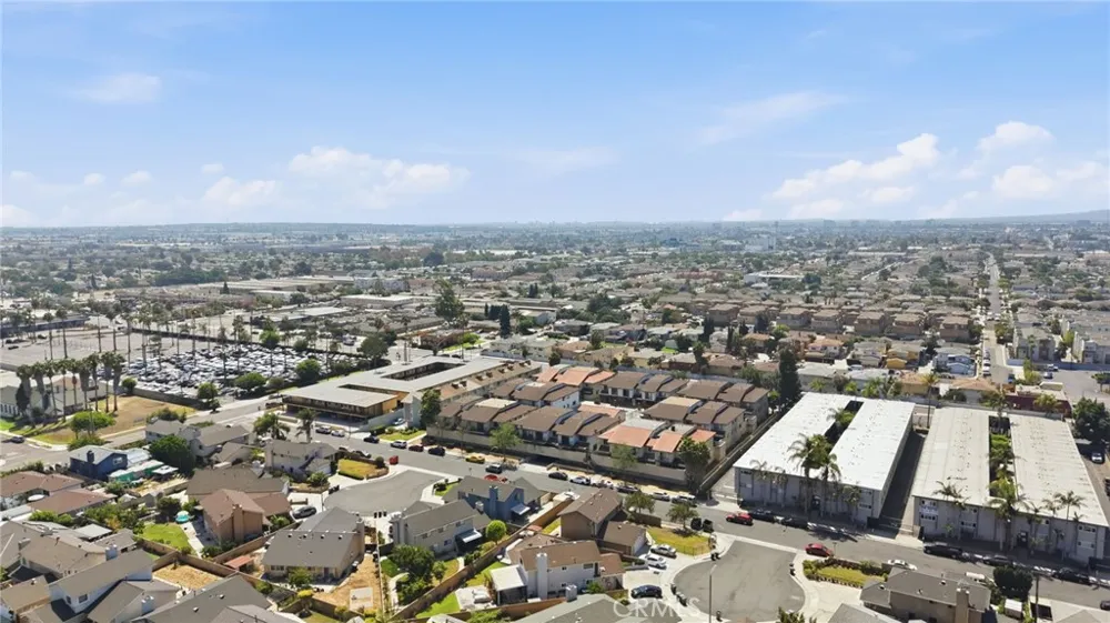 1239 W Rosecrans #4 Gardena, CA 90247