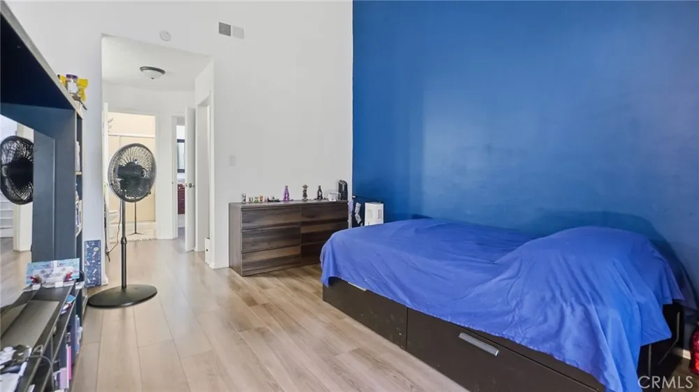 1239 W Rosecrans #4 Gardena, CA 90247