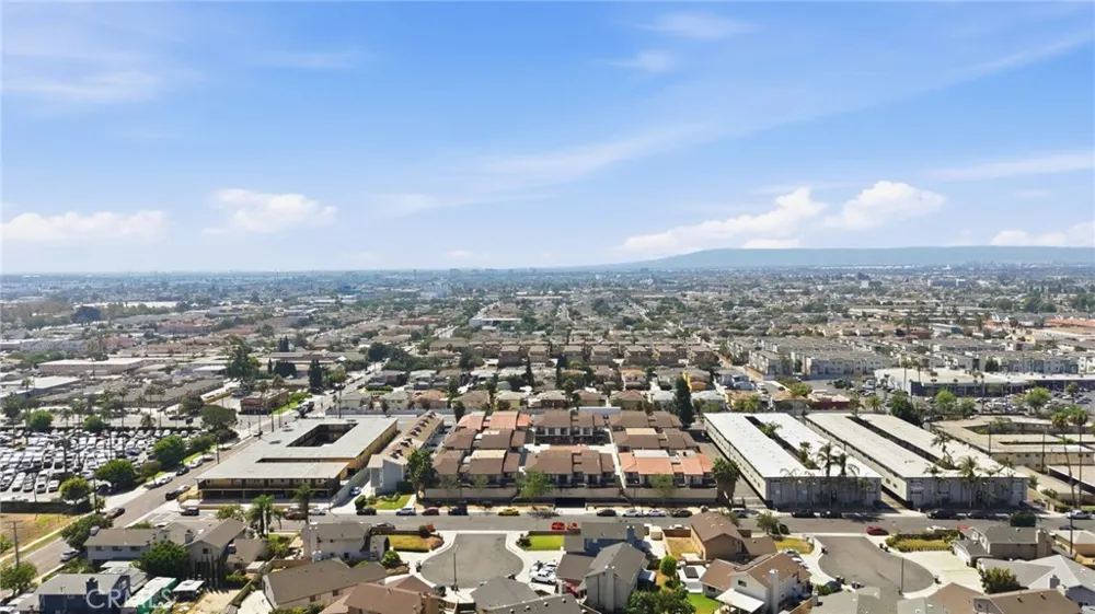 1239 W Rosecrans #4 Gardena, CA 90247