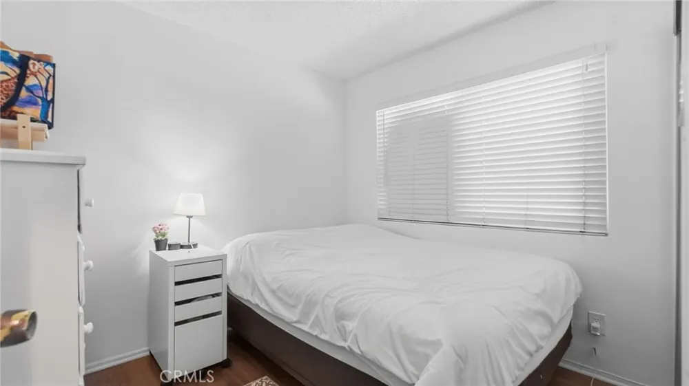 1239 W Rosecrans #4 Gardena, CA 90247