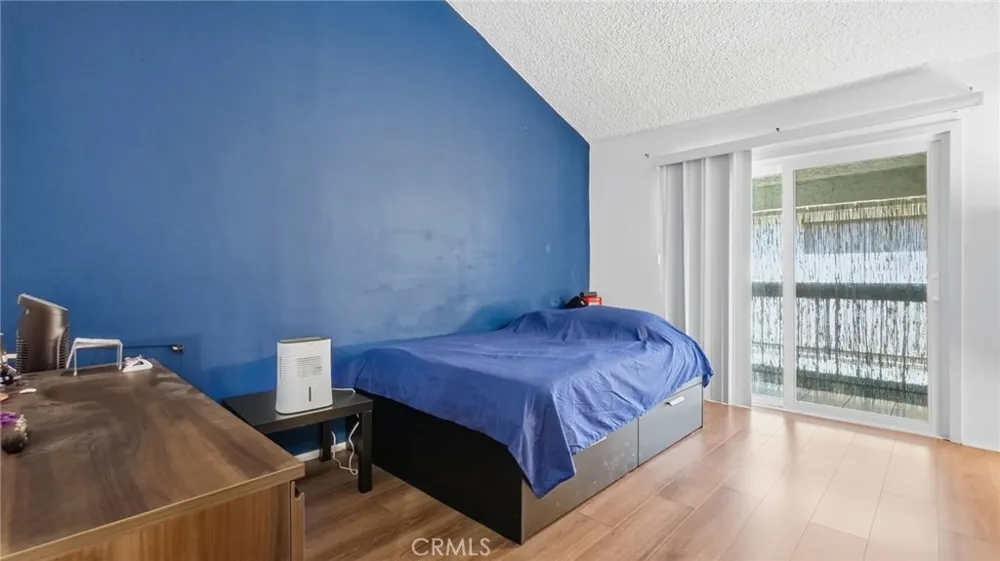 1239 W Rosecrans #4 Gardena, CA 90247
