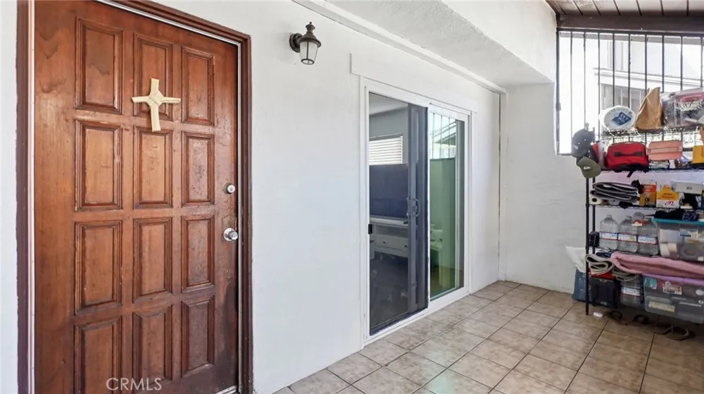 1239 W Rosecrans #4 Gardena, CA 90247