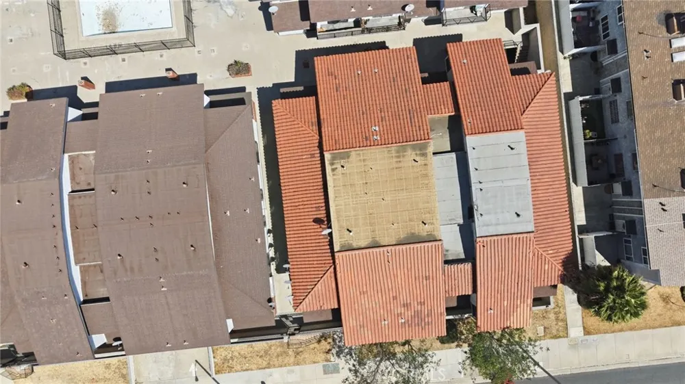 1239 W Rosecrans #4 Gardena, CA 90247