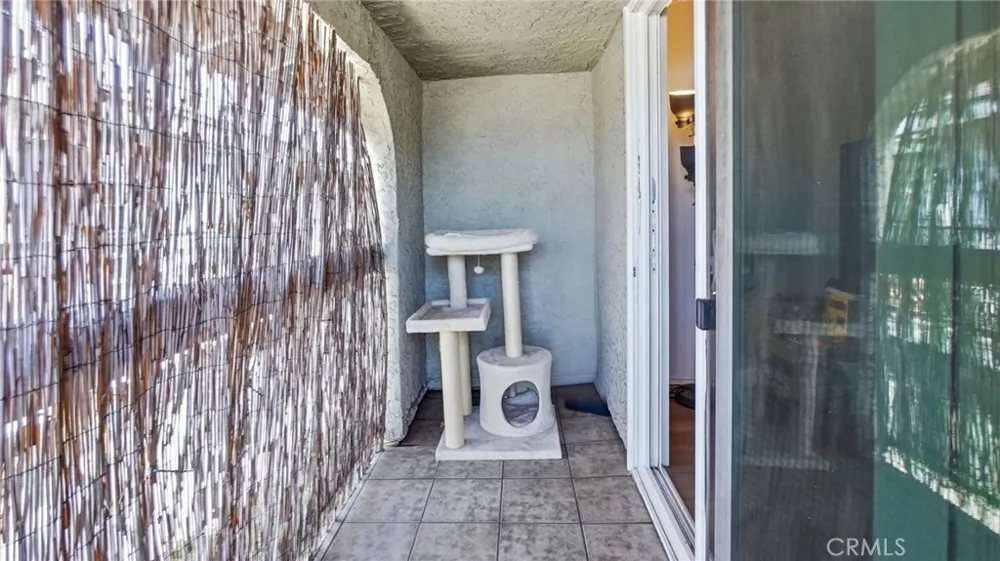 1239 W Rosecrans #4 Gardena, CA 90247