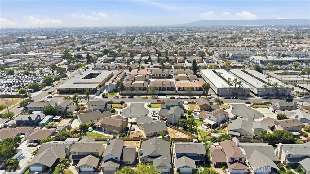1239 W Rosecrans #4 Gardena, CA 90247