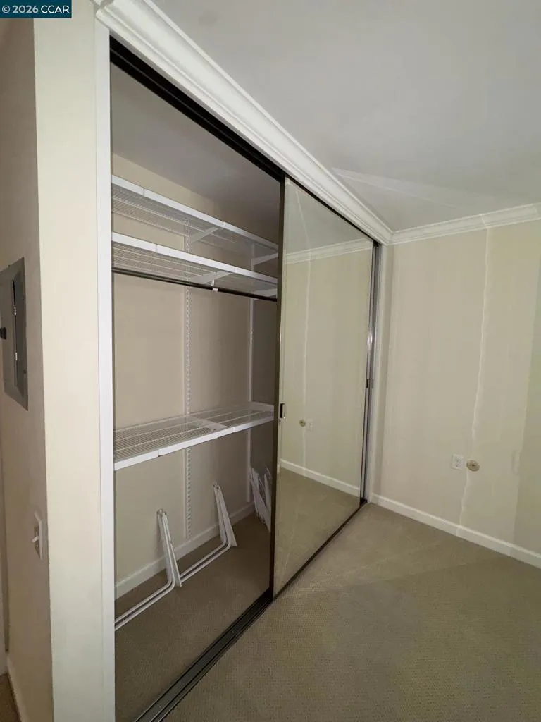 1163 RUNNING SPRINGS #3 Walnut Creek, CA 94595