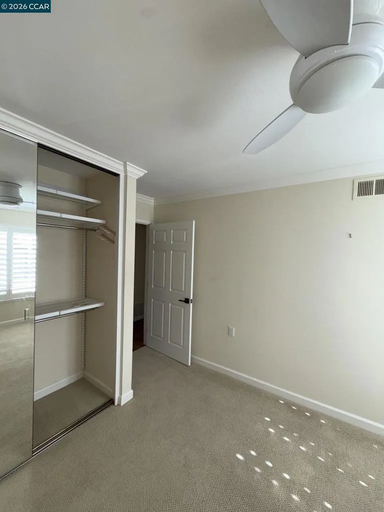 1163 RUNNING SPRINGS #3 Walnut Creek, CA 94595