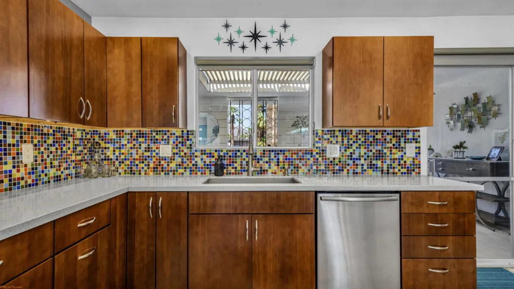 1541 E Madrona Drive Palm Springs, CA 92264