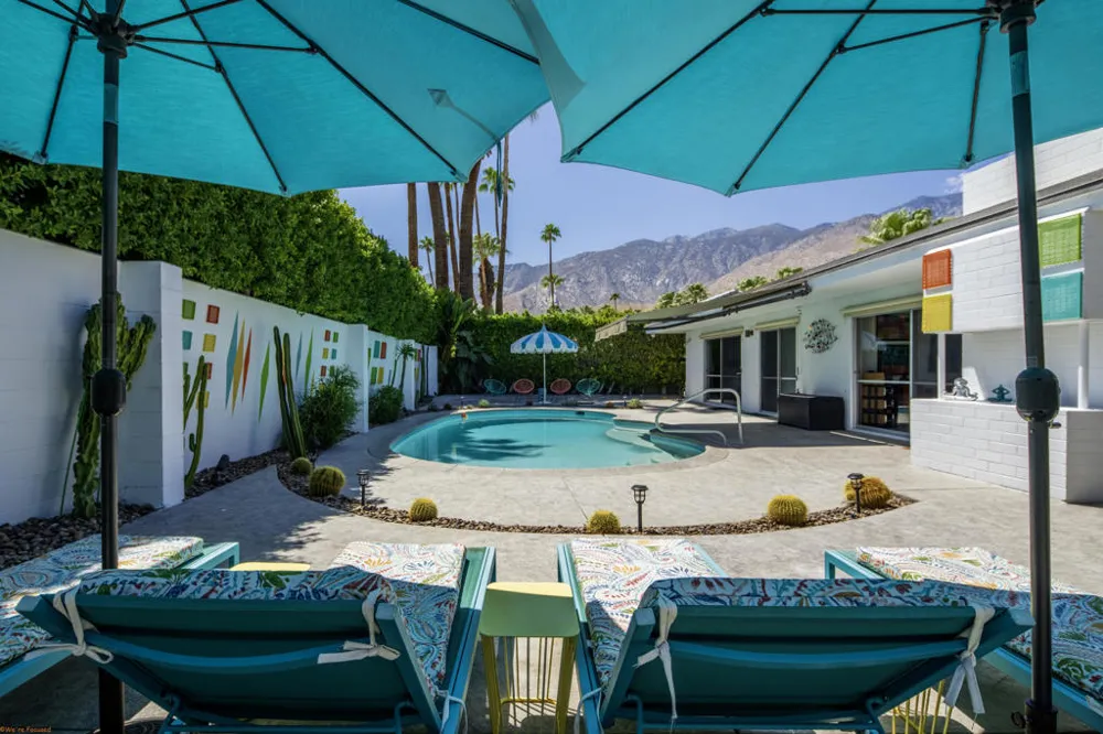 1541 E Madrona Drive Palm Springs, CA 92264