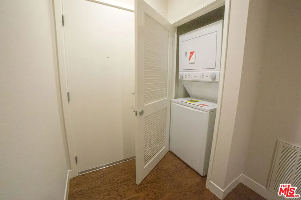 1234 Wilshire Boulevard #401 Los Angeles, CA 90017