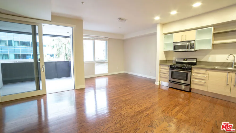 1234 Wilshire Boulevard #401 Los Angeles, CA 90017