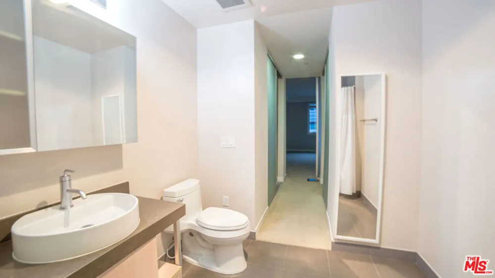 1234 Wilshire Boulevard #401 Los Angeles, CA 90017
