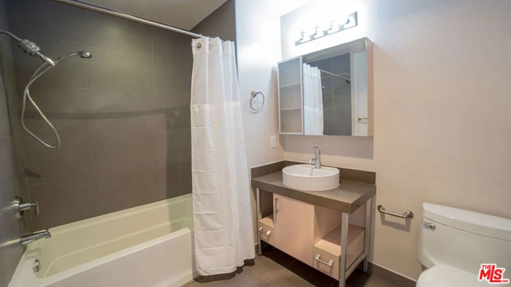 1234 Wilshire Boulevard #401 Los Angeles, CA 90017