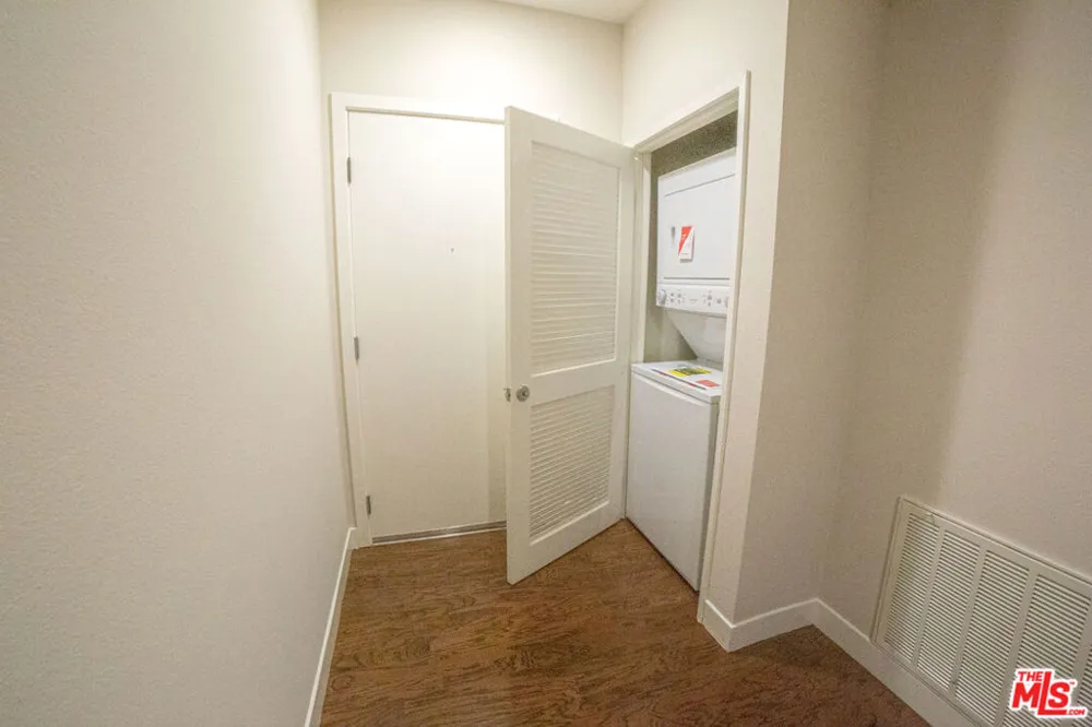 1234 Wilshire Boulevard #401 Los Angeles, CA 90017