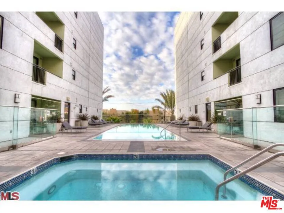 1234 Wilshire Boulevard #401 Los Angeles, CA 90017