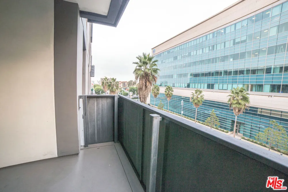 1234 Wilshire Boulevard #401 Los Angeles, CA 90017