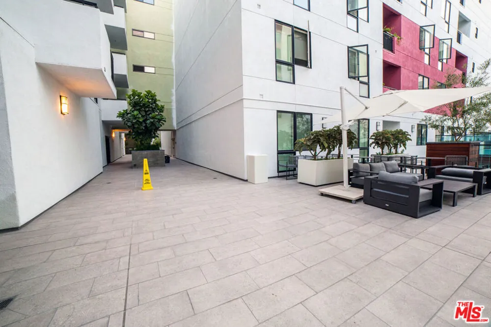 1234 Wilshire Boulevard #401 Los Angeles, CA 90017