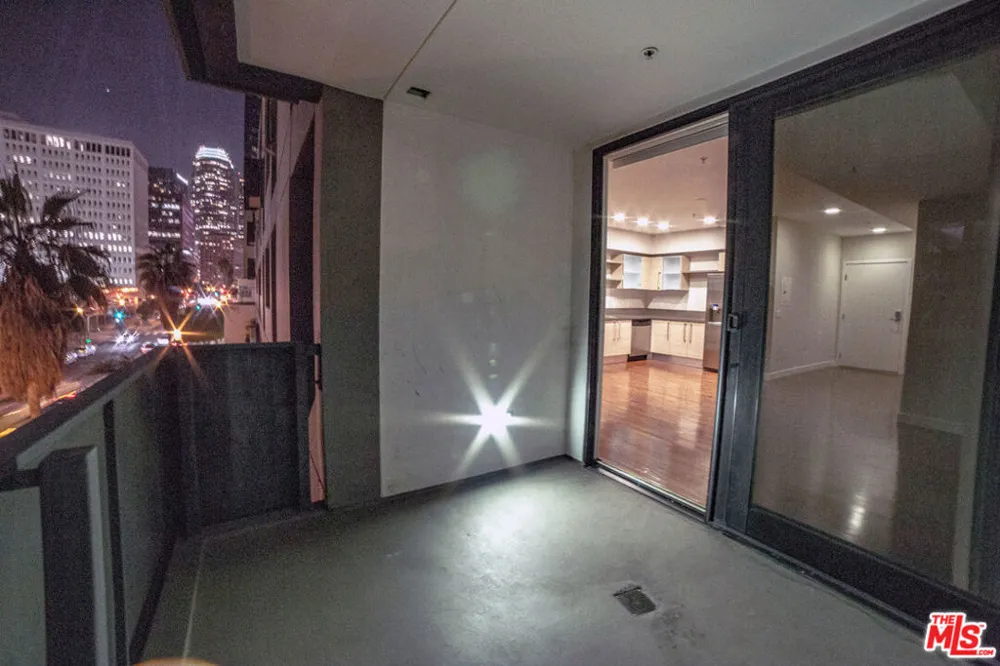 1234 Wilshire Boulevard #401 Los Angeles, CA 90017