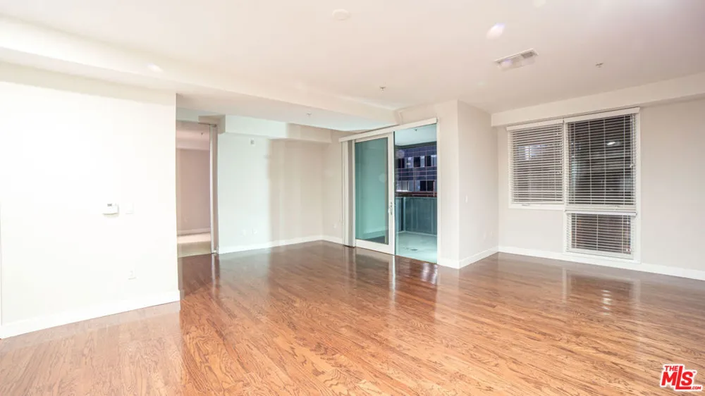 1234 Wilshire Boulevard #401 Los Angeles, CA 90017