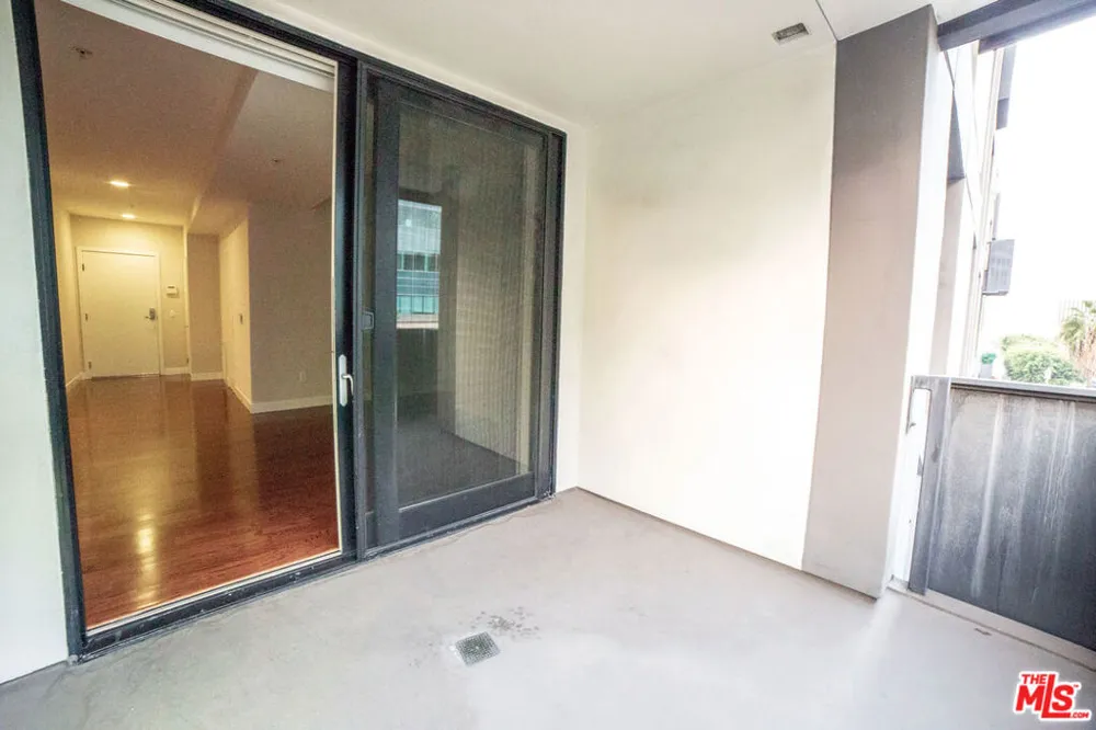 1234 Wilshire Boulevard #401 Los Angeles, CA 90017