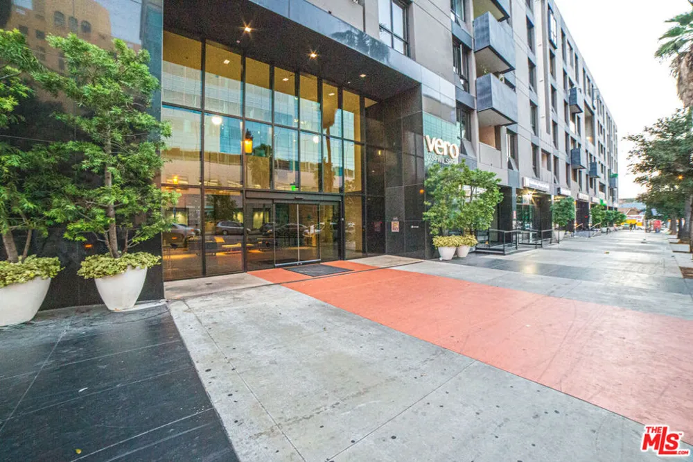 1234 Wilshire Boulevard #401 Los Angeles, CA 90017