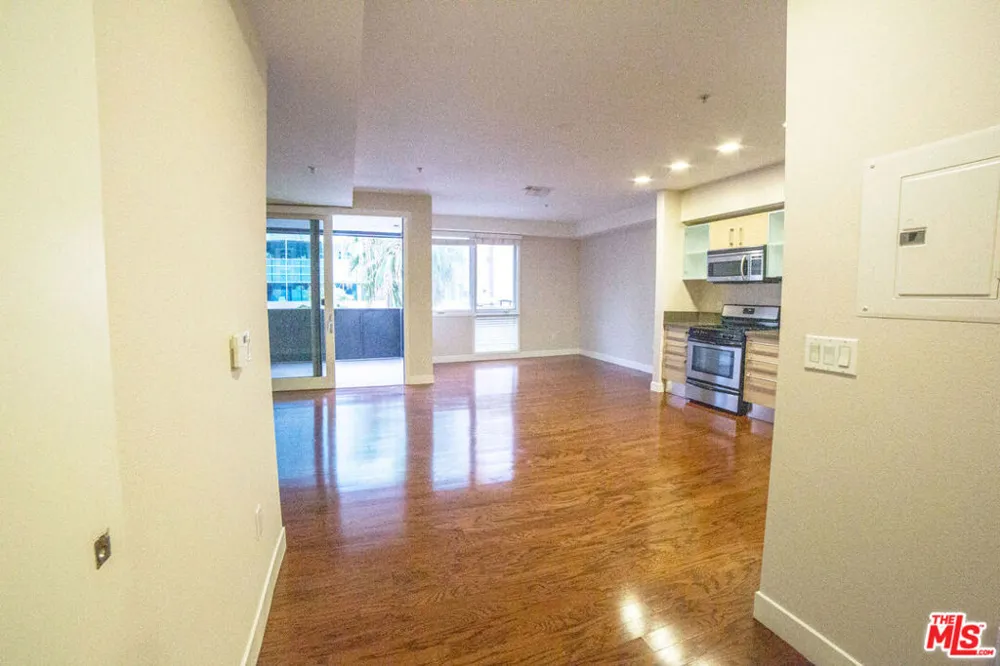 1234 Wilshire Boulevard #401 Los Angeles, CA 90017