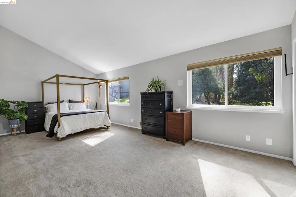 407 Vista Heights Rd El Cerrito, CA 94530