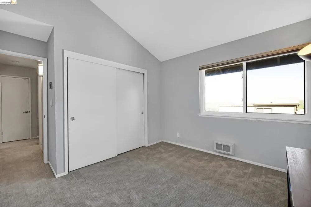 407 Vista Heights Rd El Cerrito, CA 94530