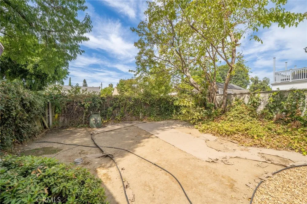 6710 Calhoun Van Nuys, CA 91405