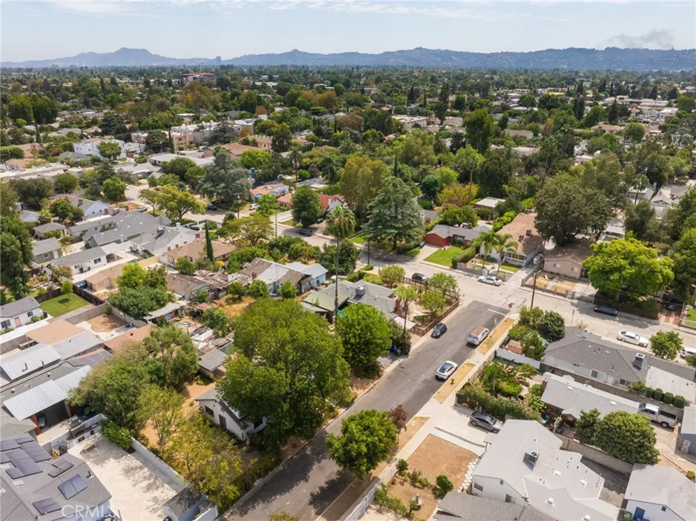 6710 Calhoun Van Nuys, CA 91405