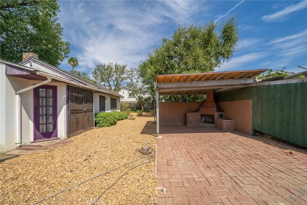 6710 Calhoun Van Nuys, CA 91405