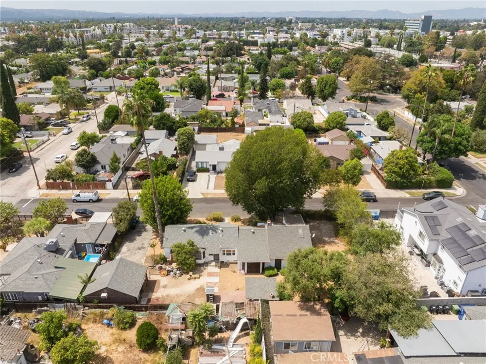 6710 Calhoun Van Nuys, CA 91405