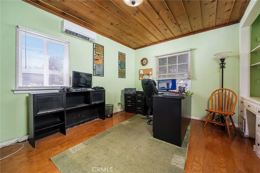 6710 Calhoun Van Nuys, CA 91405