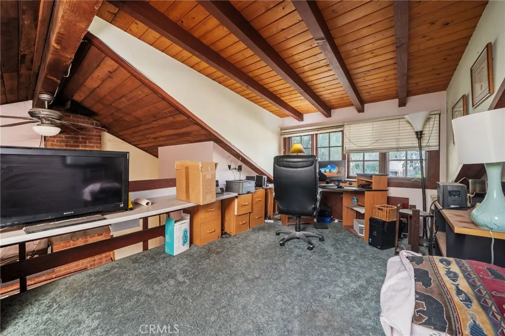 6710 Calhoun Van Nuys, CA 91405