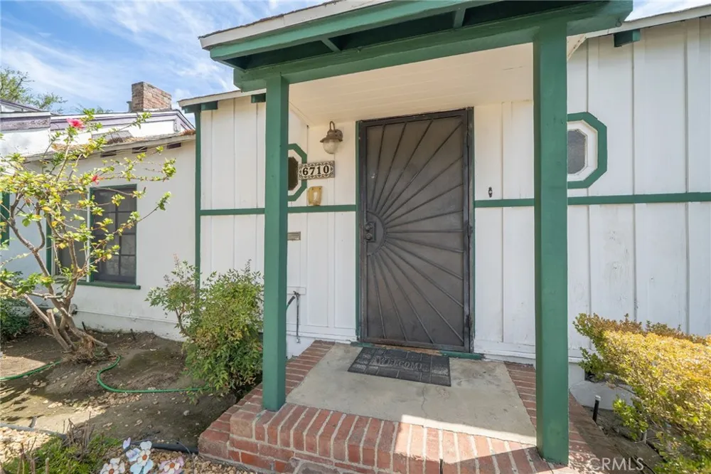 6710 Calhoun Van Nuys, CA 91405