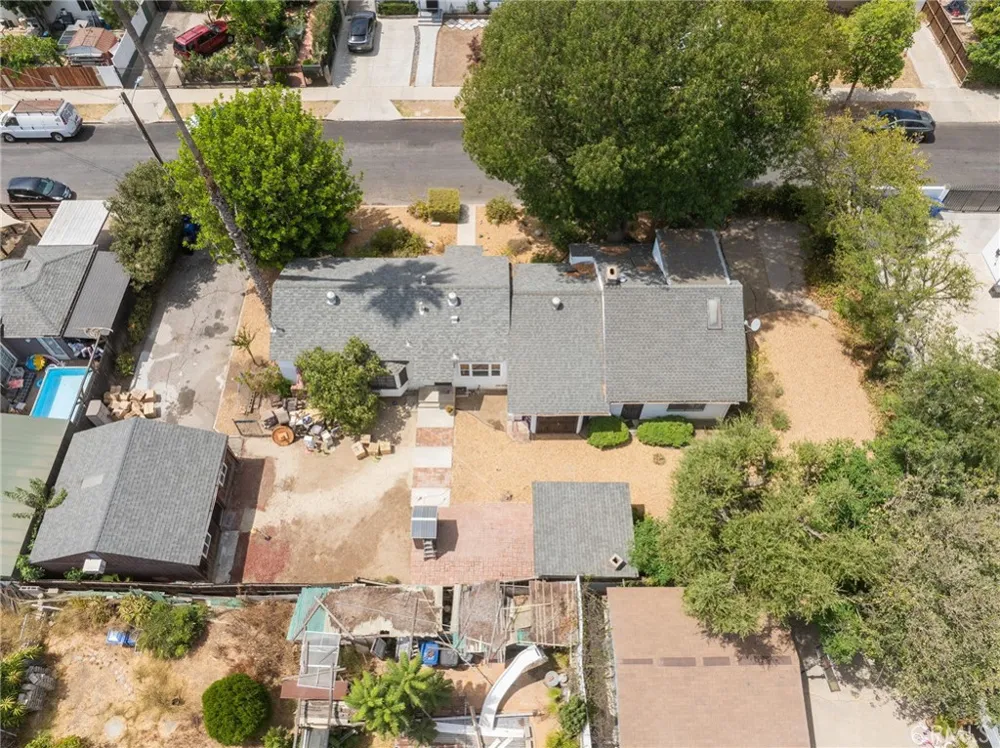 6710 Calhoun Van Nuys, CA 91405
