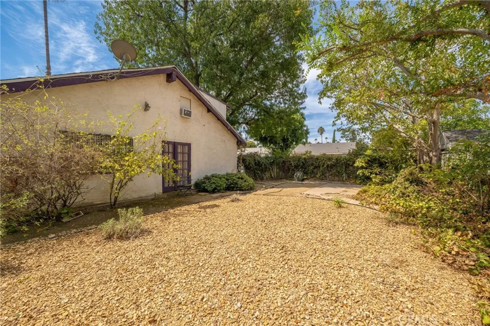 6710 Calhoun Van Nuys, CA 91405
