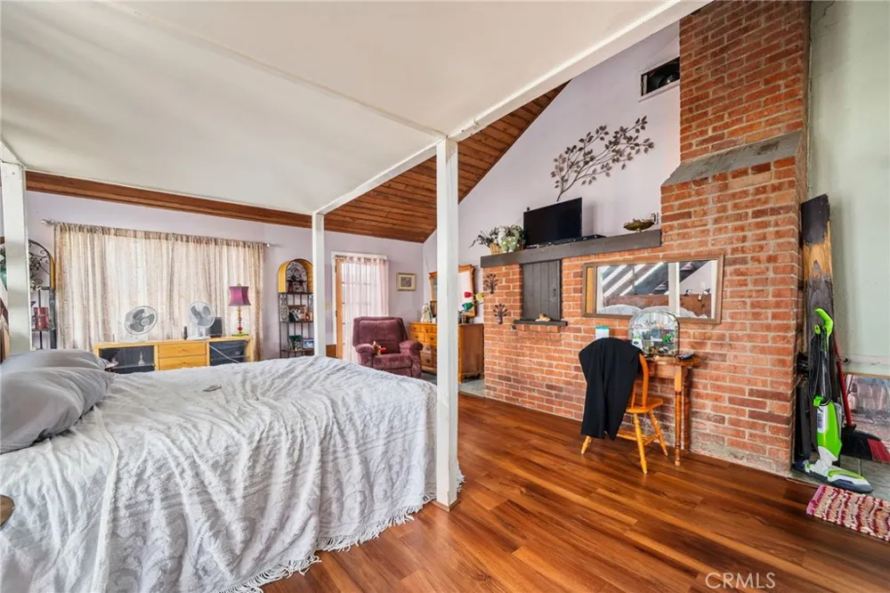 6710 Calhoun Van Nuys, CA 91405