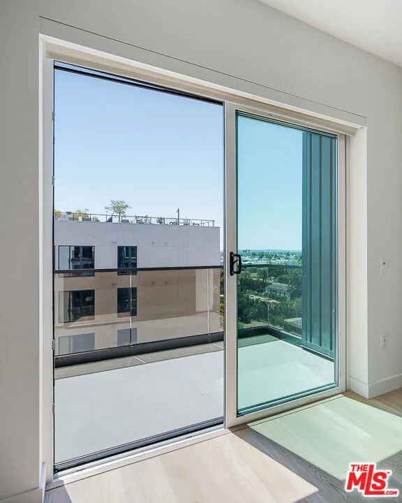 3555 Overland Avenue #503 Los Angeles, CA 90034