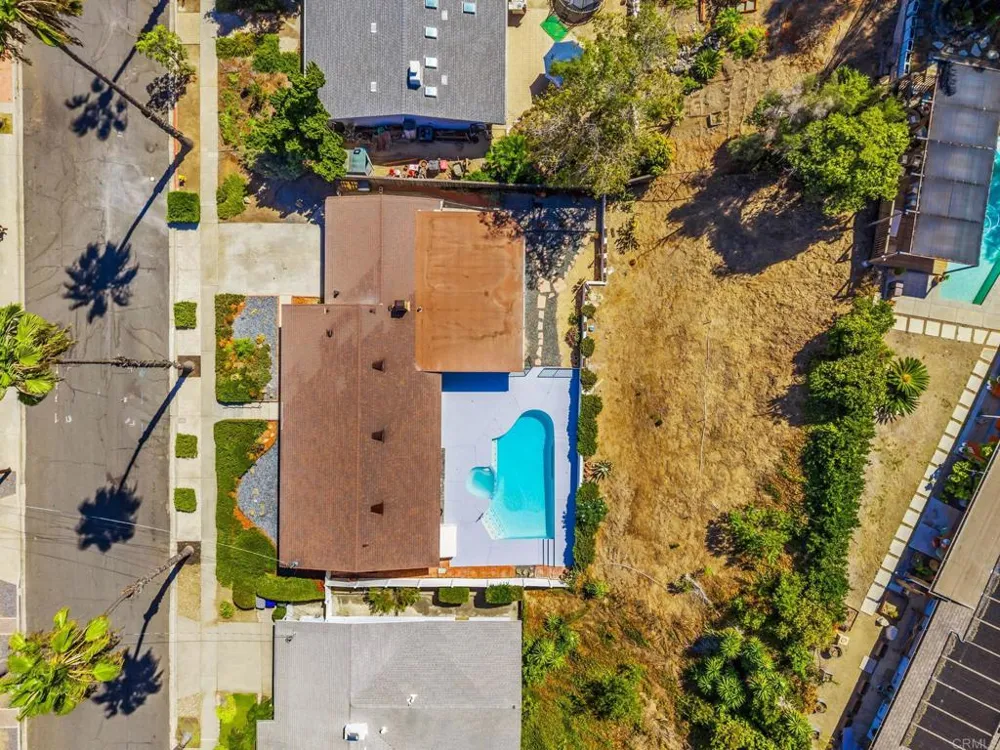 9415 La Suvida Drive La Mesa, CA 91942
